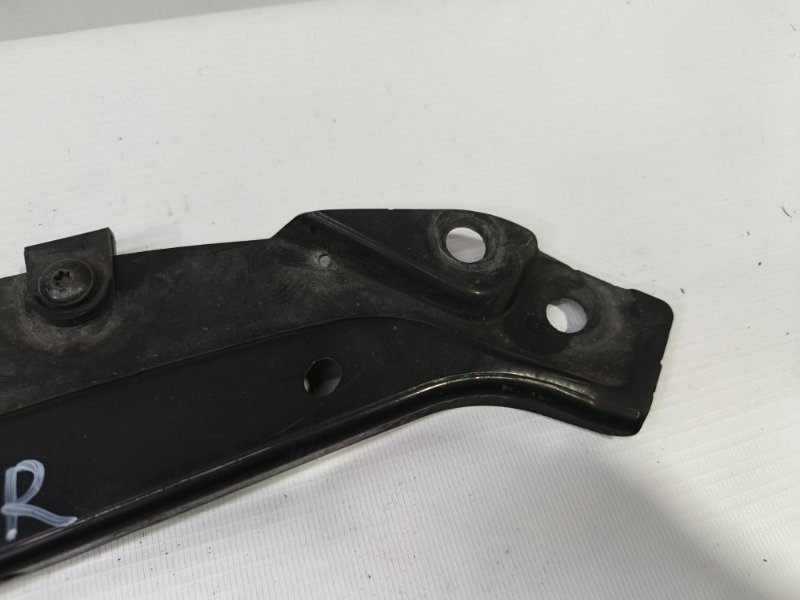 Кронштейн фары Volkswagen Polo 2020