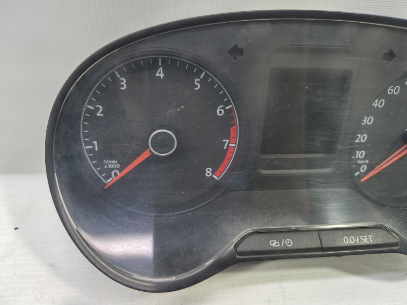 Панель приборов Volkswagen Polo 2020