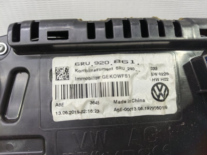 Панель приборов Volkswagen Polo 2020