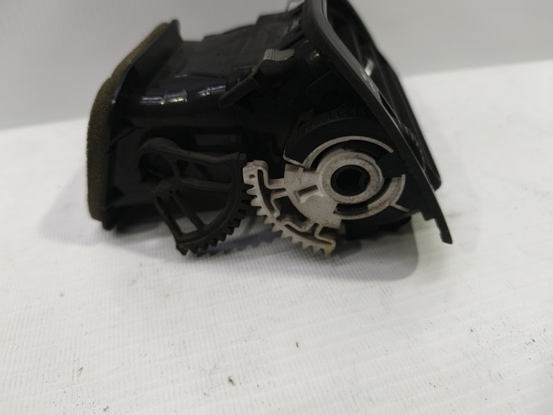 Дефлектор воздушный Volkswagen Polo 2020