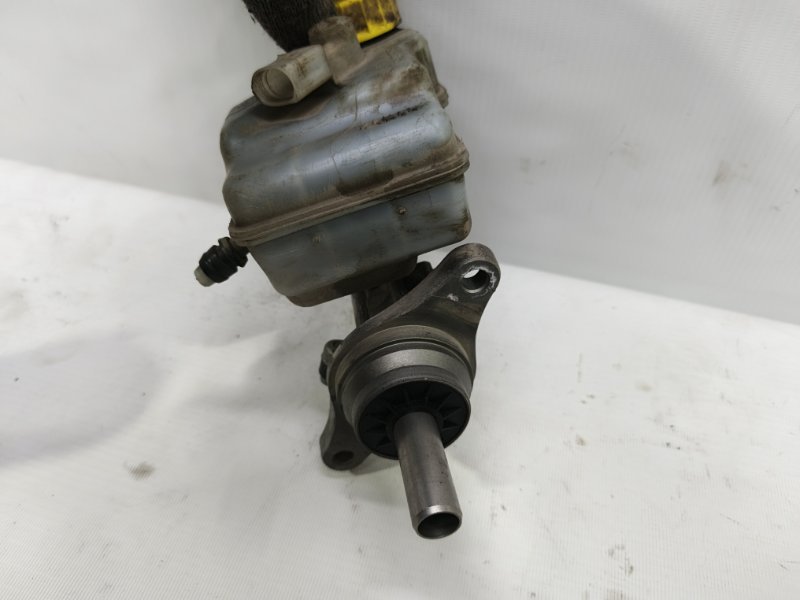 Главный тормозной цилиндр Volkswagen Polo 2020