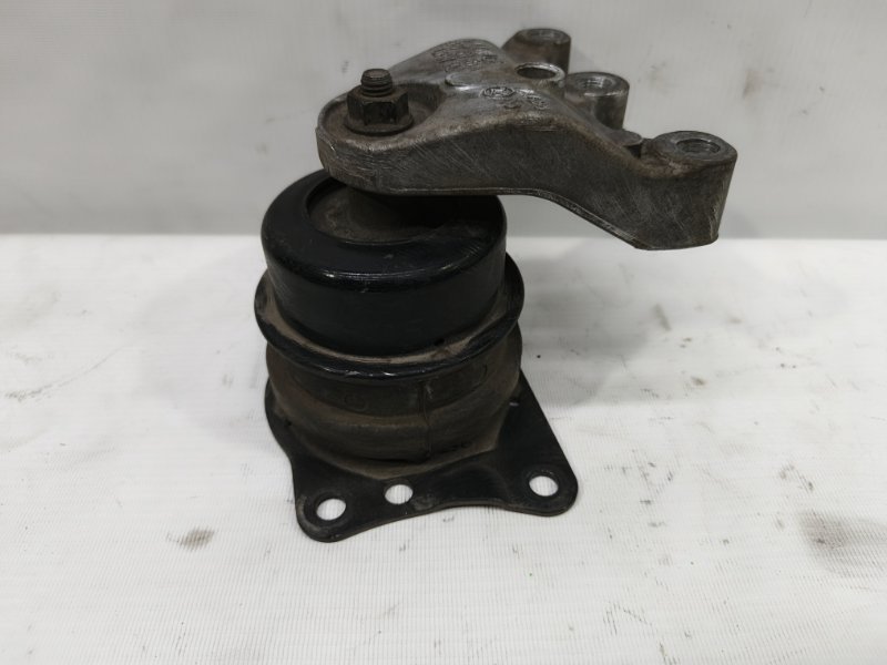 Подушка двигателя Volkswagen Polo 2020