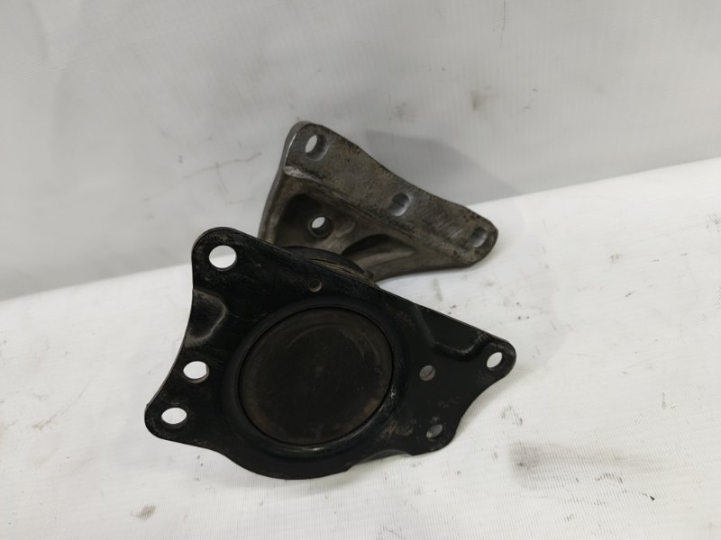 Подушка двигателя Volkswagen Polo 2020