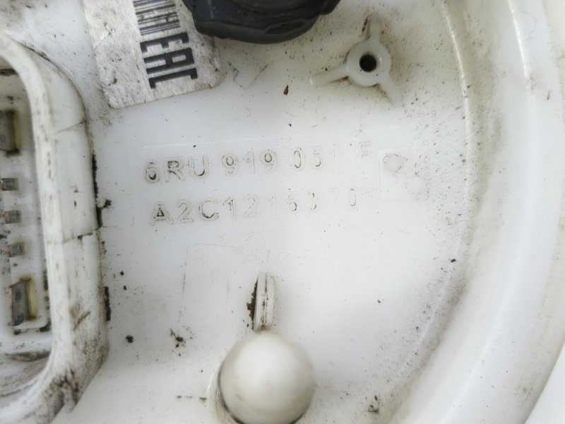 Бензонасос Volkswagen Polo 2020