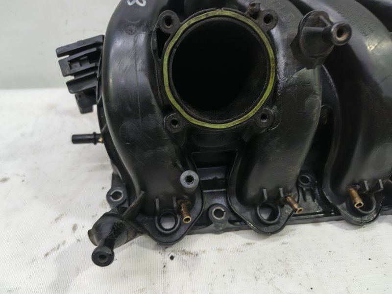 Впускной коллектор Volkswagen Polo 2020