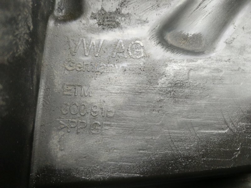 Площадка АКБ Volkswagen Polo 2020