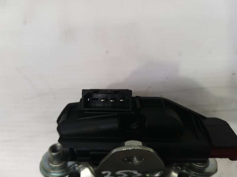 Замок багажника Volkswagen Polo 2020