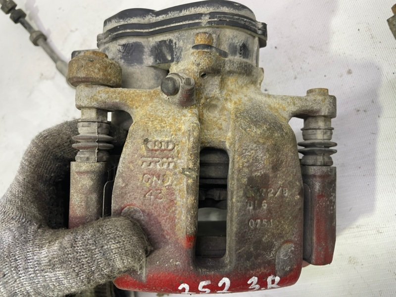 Суппорт Audi A6 2012