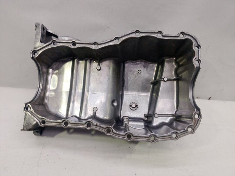 Поддон масляный двигателя Renault Logan 2020 L8