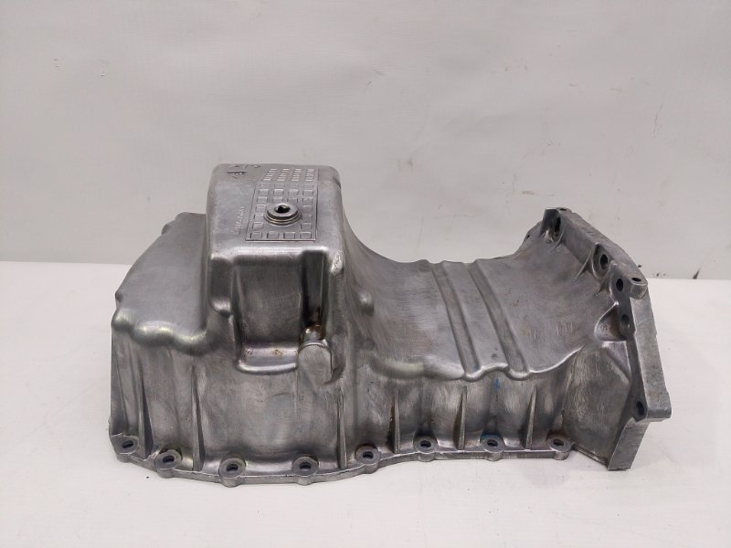 Поддон масляный двигателя Renault Logan 2020 L8