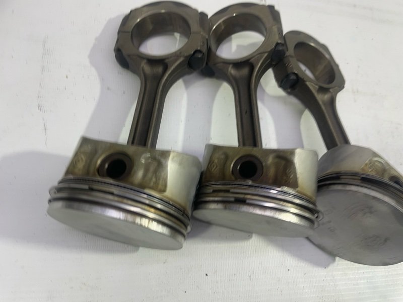 Шатун Renault Logan 2020 L8