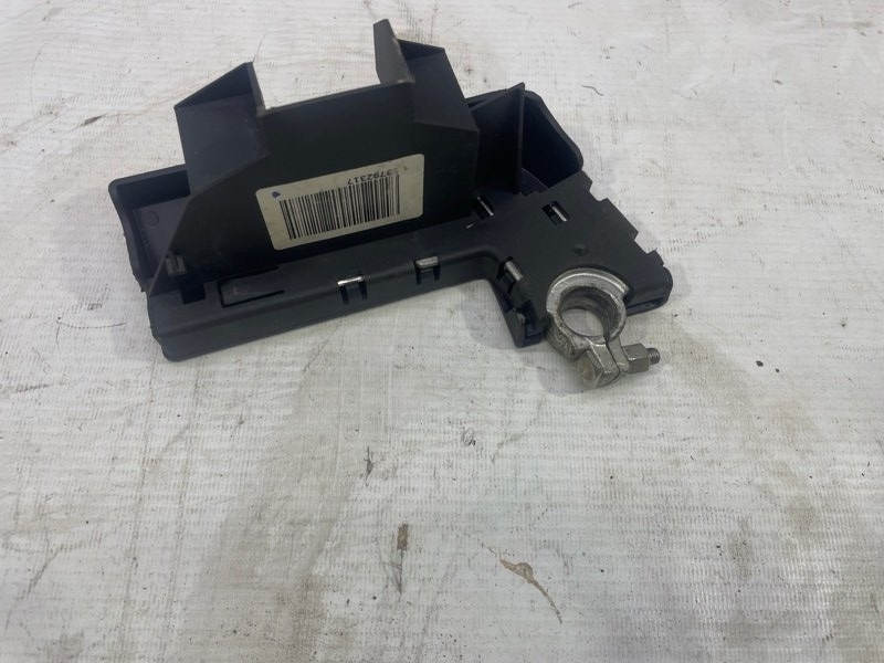 Клемма Audi A6 2012