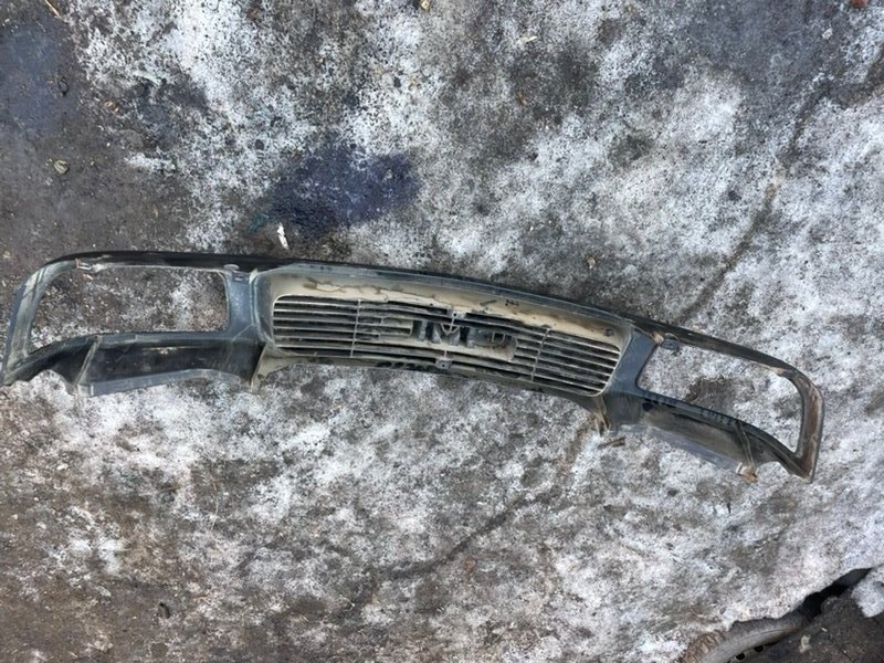 Бампер GMC Jimmy II 1995