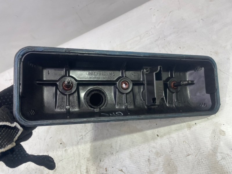 Клапанная крышка GMC Jimmy II 1995