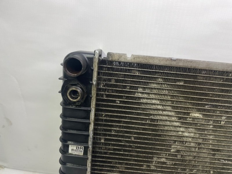 Радиатор GMC Jimmy II 1995