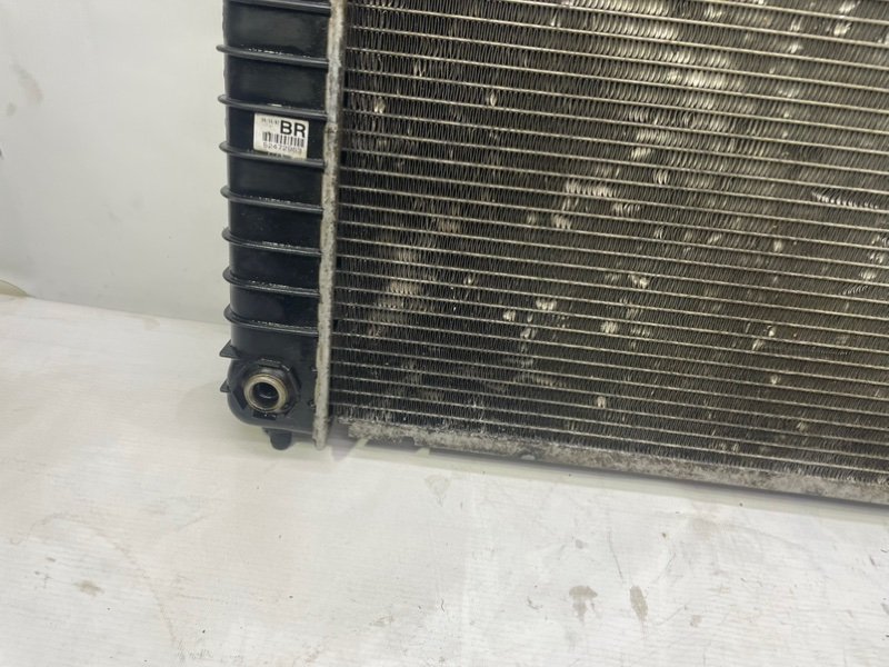 Радиатор GMC Jimmy II 1995