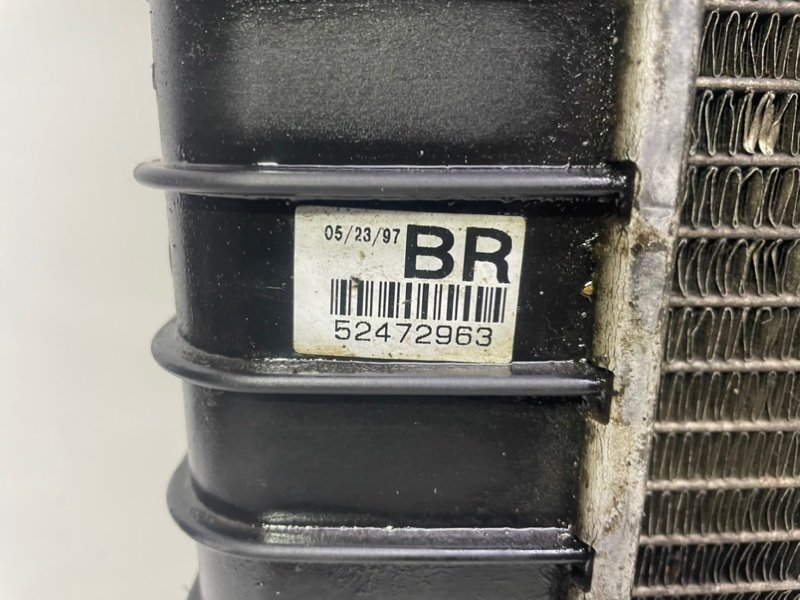 Радиатор GMC Jimmy II 1995