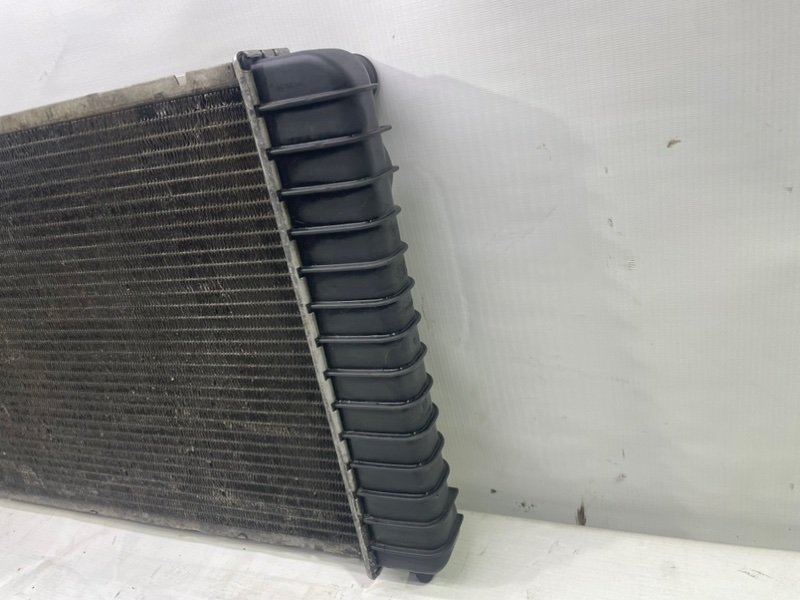 Радиатор GMC Jimmy II 1995