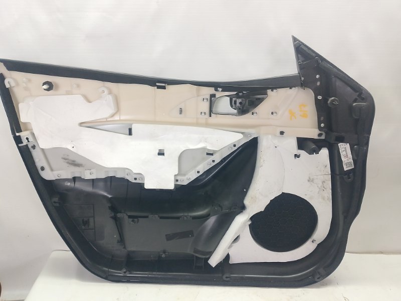 Обшивка двери Mazda Mazda 3 2015 BM