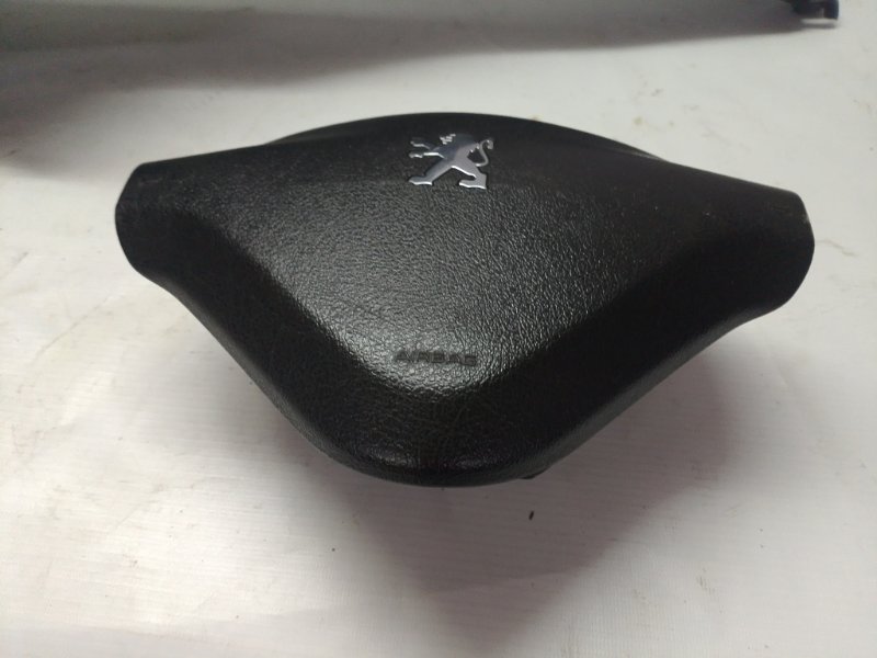 Подушка безопасности в руль Peugeot 207