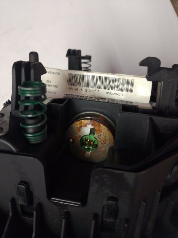 Подушка безопасности в руль Peugeot 207