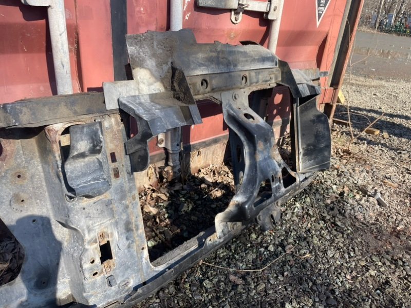 Панель передняя GMC Jimmy II 1995