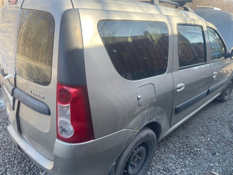 Крыло Lada Largus 2013