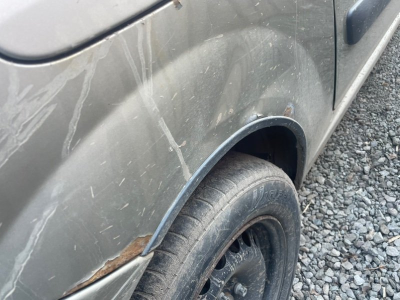 Крыло Lada Largus 2013