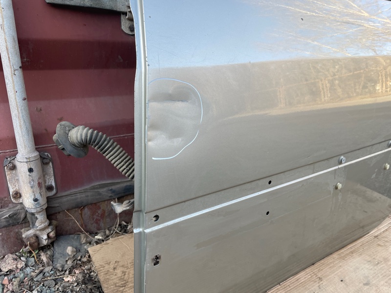 Дверь Lada Largus 2013