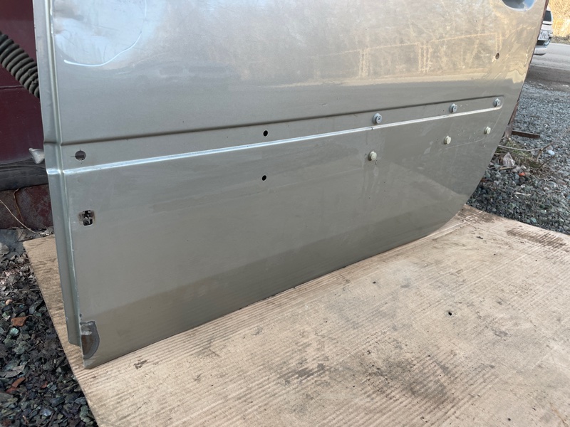 Дверь Lada Largus 2013