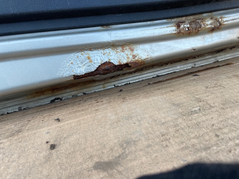 Дверь Lada Largus 2013