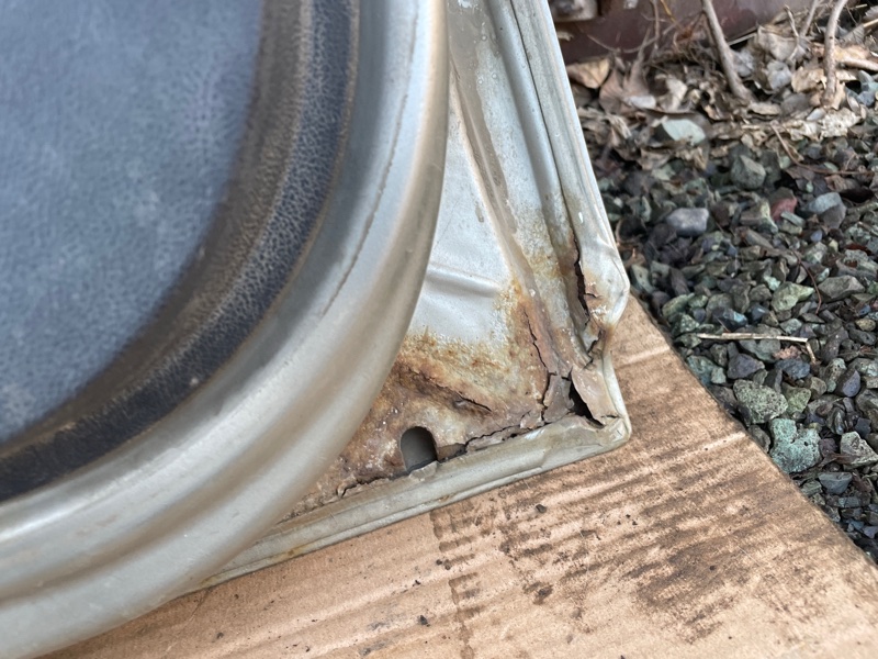 Дверь Lada Largus 2013