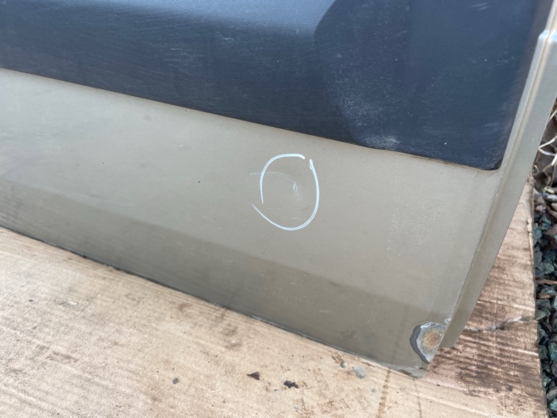 Дверь Lada Largus 2013