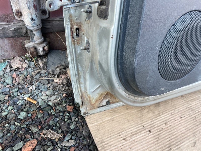 Дверь Lada Largus 2013