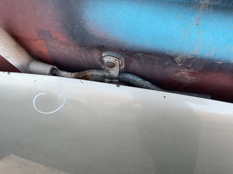 Капот Lada Largus 2013