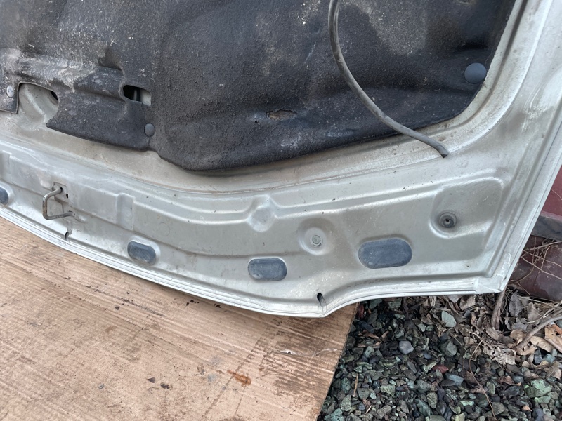 Капот Lada Largus 2013