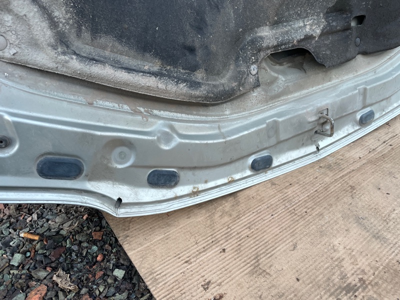 Капот Lada Largus 2013