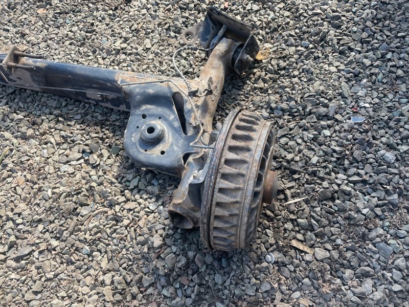 Балка Lada Largus 2013