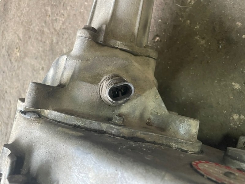 Раздатка GMC Jimmy II 1995