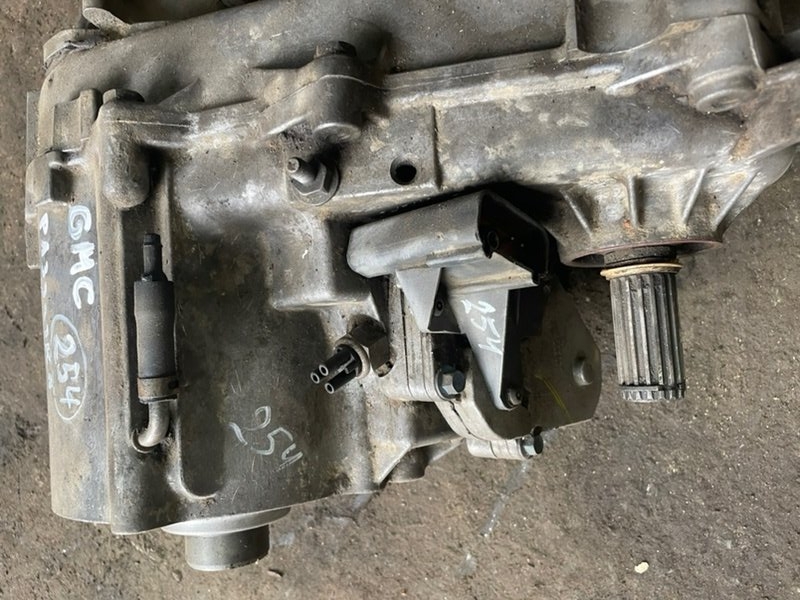 Раздатка GMC Jimmy II 1995