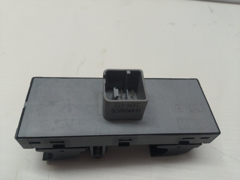 Блок управления стеклоподъемниками Volkswagen Polo 2015