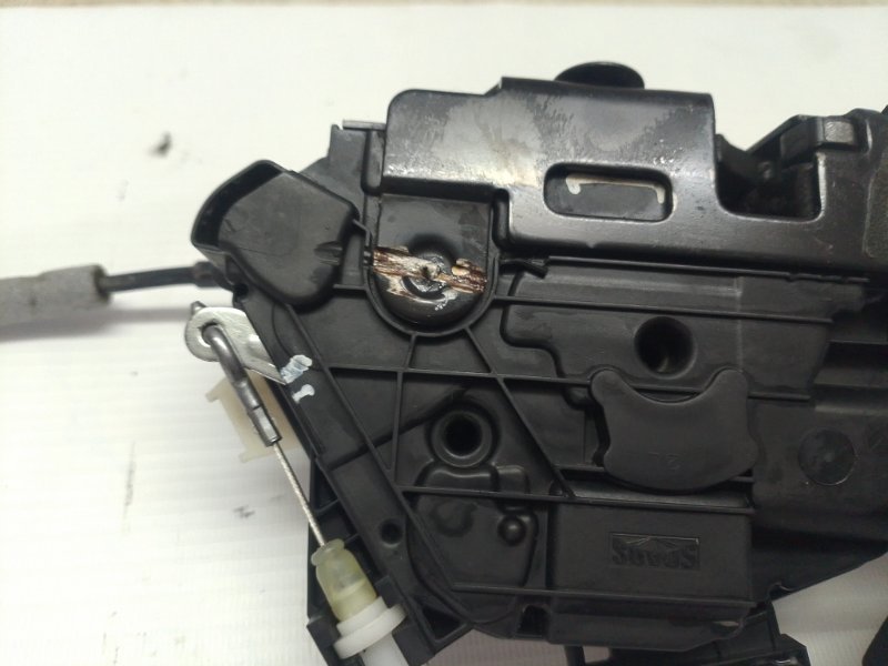 Замок двери Volkswagen Polo 2015