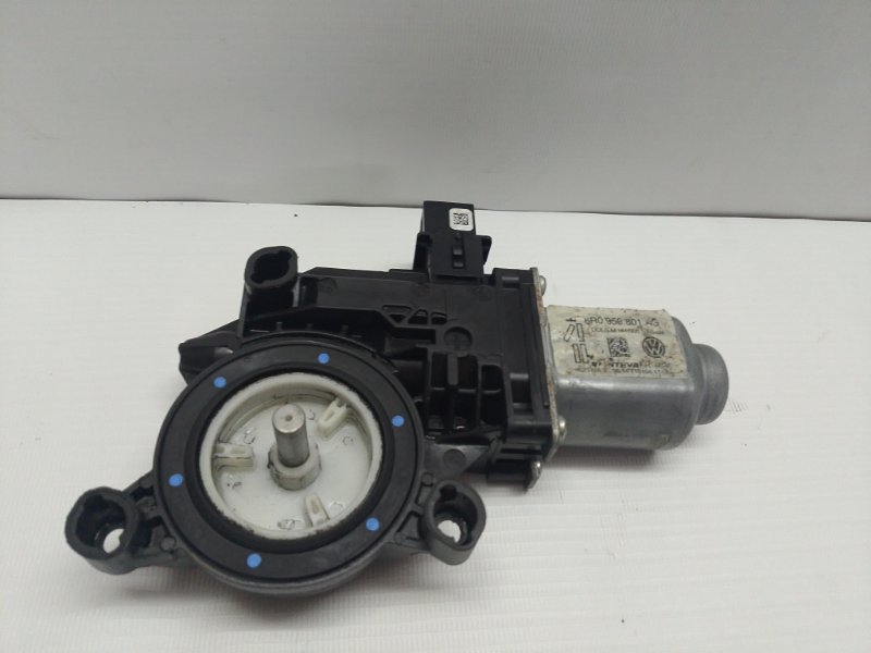 Моторчик стеклоподъемника Volkswagen Polo 2015