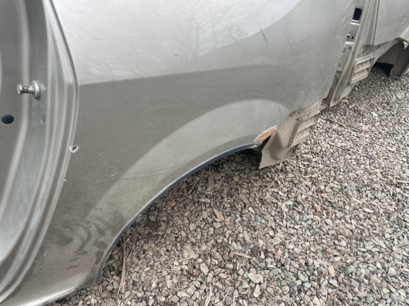 Крыло Lada Largus 2013