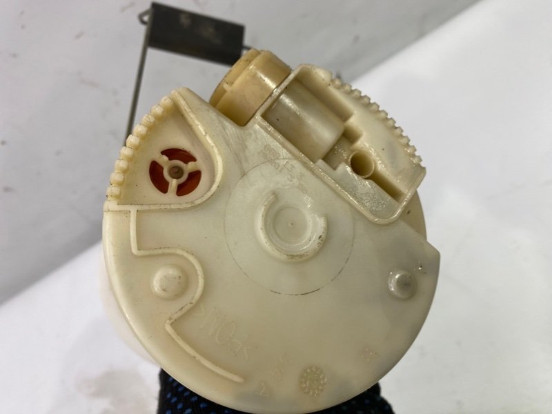 Бензонасос Lada Largus 2013