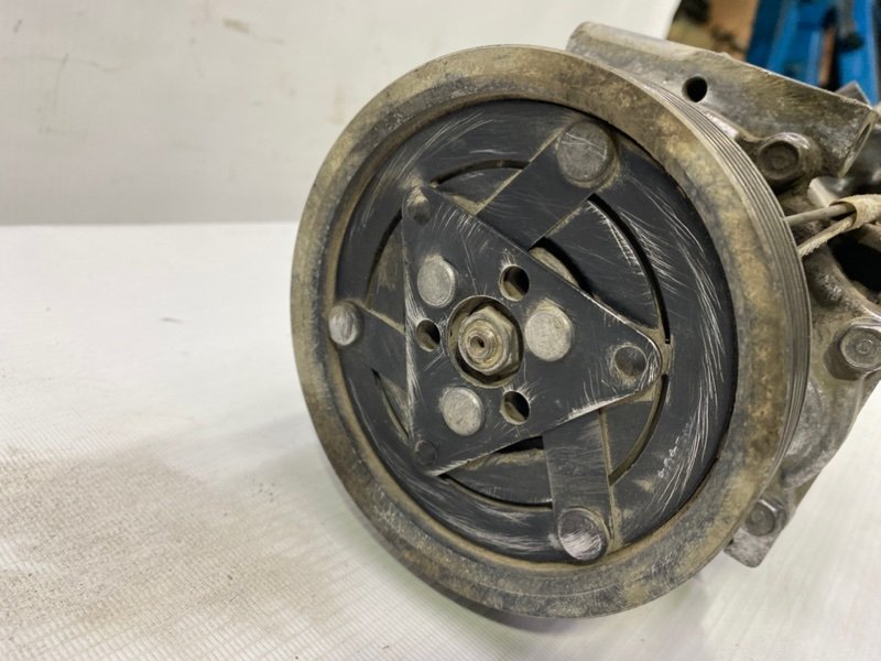 Компрессор кондиционера Lada Largus 2013