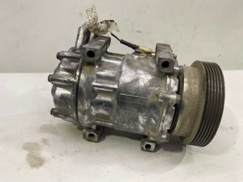 Компрессор кондиционера Lada Largus 2013