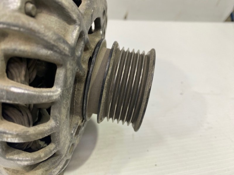 Генератор Lada Largus 2013