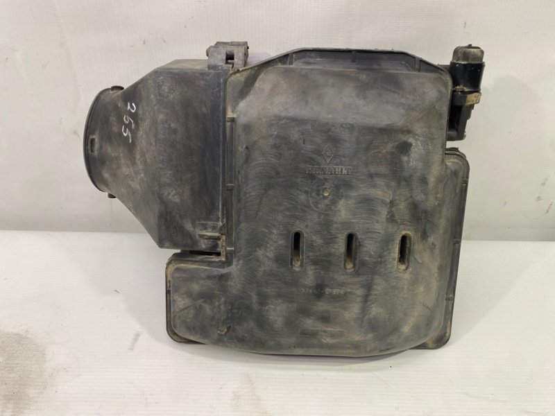 Корпус воздушного фильтра Lada Largus 2013