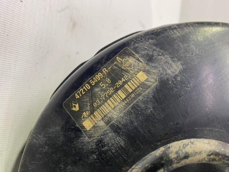 Вакуумный усилитель Lada Largus 2013